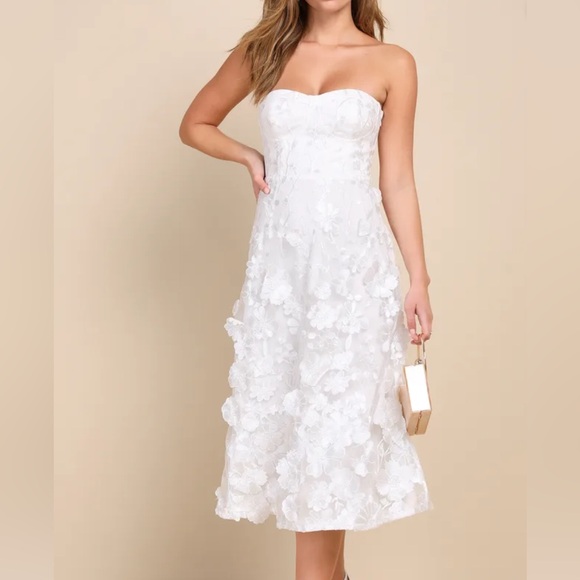 Lulus Dresses & Skirts - Elegant White Floral Strapless Dress
